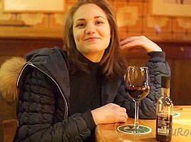 A Night Living On The Red Light District In Amsterdam With Mira - EuroCoeds