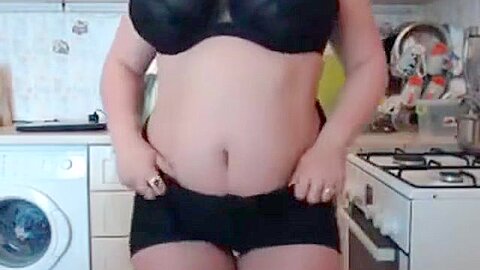 A Primer - This Big Busty Curvy Girl Teases And Pleases