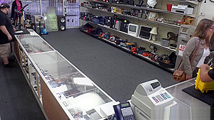 A police babe fuck by a pawn dude