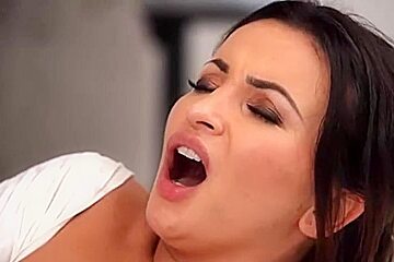 A seductive brunette doesnt mind cheating on her boyfriend, once in a while