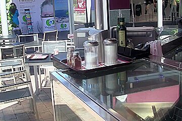 Agnessa in a lucky guy receiving an amateur blow job