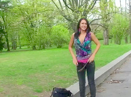 Agy represent nude Angelica in public, second day
