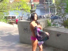 Agy represent nude Angelica in public, second day