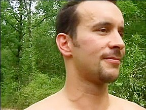 Alicia Lopez & Tigra prisent dans les bois