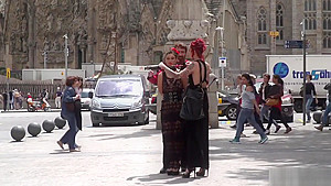 Alt mistress disgraces Spanish babe in public