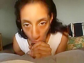 Amateur Lena gives a mind-blowing blowjob