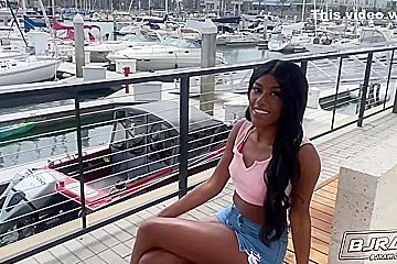 Ashley Aleigh - Makes It Easy On Pornhd