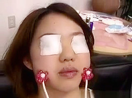 Asian Lady Gets Fooled In Beauty Saloon - From Asia-meet com