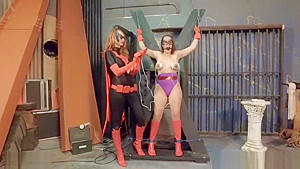 Batwomans Dark Justice for Amethyst!