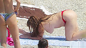 Beach Hot Amateur Topless MILFs - HD Video