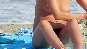 Beach Hot Amateur Topless MILFs - HD Video