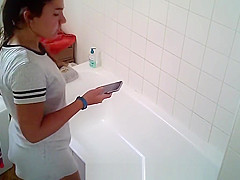 Big tittied college slut Aylie takes a bath