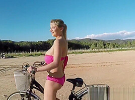 Bigtit MILF screwed in missionary
