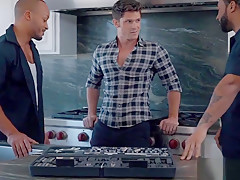 Black plumbers fixing white guy&#039_s clogged pipe