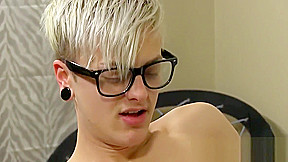 Blond twink Jason Valencia gets naughty with Carmen Delano