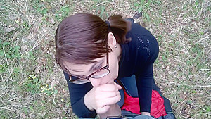 Blowjob in the forest: planted on the cock and cumshot in mouth
