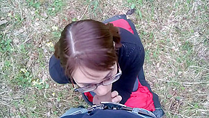 Blowjob in the forest: planted on the cock and cumshot in mouth