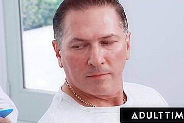 Brick Danger And Clarke Kent - Crazy Hot Nymphos Accidental Gangbang Bukkake!