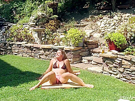 Bunny - Outdoor Stripping