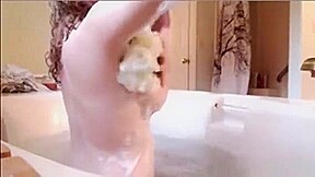 Busty teen 18+ In A Bubble Bath Webcam Pussy Show