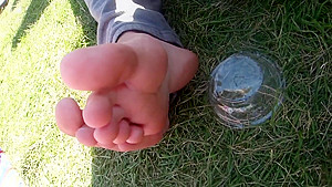 Candid feet - too close to soles