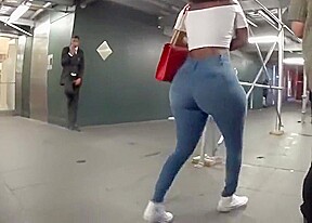 Chasing a huge butt the night in NYC