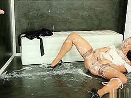 Cum Covered Milf Having Fun At Gloryhole