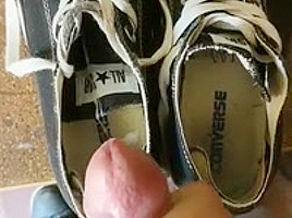 Cumming Step sisters Chucks