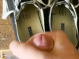 Cumming Step sisters Chucks