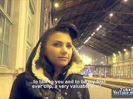 Cute amateur Eurobabe Caprice pounded like a champ for money