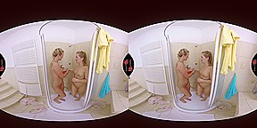 CzechVRFetish 094 Blonde Pissing-Fest