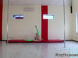 Dora Tornaszkova Video - FlexyTeens