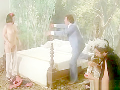 Edwige Fenech de blanca nieves (La Juez)