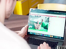 Eeva Elfie And Eva Elfie In Fucks A Fan And Streams It