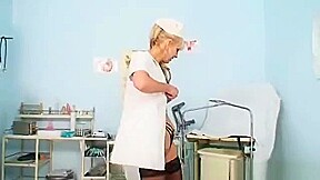 Elder blondie matured putting in pussy plus huge adult toy
