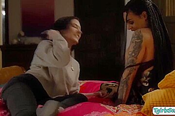 Eva Maxim, Big T And Anna De Ville In Tattoed Shemale Fucks Stepsis