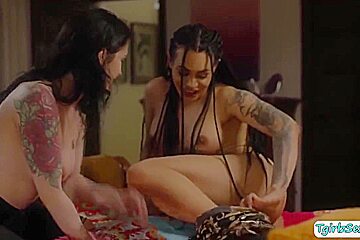 Eva Maxim, Big T And Anna De Ville In Tattoed Shemale Fucks Stepsis