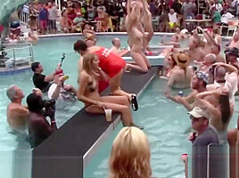 Extreme Naked Pool Party Twerk Sluts