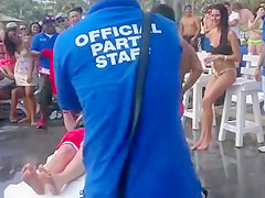 Fat guy gets a wild lap dance from topless girl