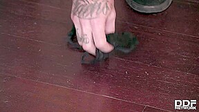 From Footjob to Blowjob - PornWorld