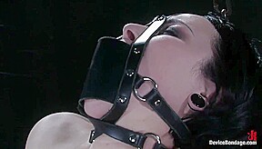 Gets To Submit With Alexa Von