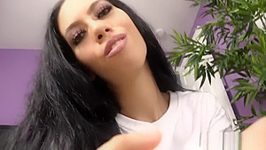 Giantess Lisa