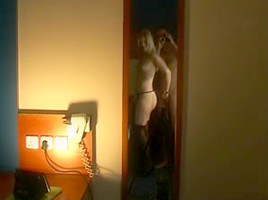 Golden-Haired Escort Tiffany (OH4P)