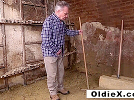 Grandpa be Sucking on that Fat Titties - Oldiex