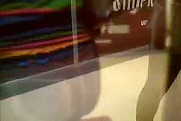 Hawt Leggings In Public
