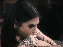 Hot Sexy Milf Covered With Tattoos Gets It Into Her Ass