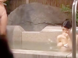 Jap hot spring-wife1-onsen