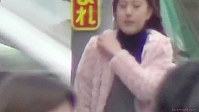 Japanese hos public pee