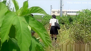 Japanese skank urinates