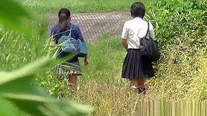 Japanese skank urinates